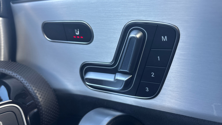 Mercedes-Benz CLA 250e AMG Line Premium + Night Ed 4dr Tip Auto Saloon